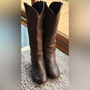 Dolce Vita tall leather boots. Made in Mexico, rugged, broken in, pull on only